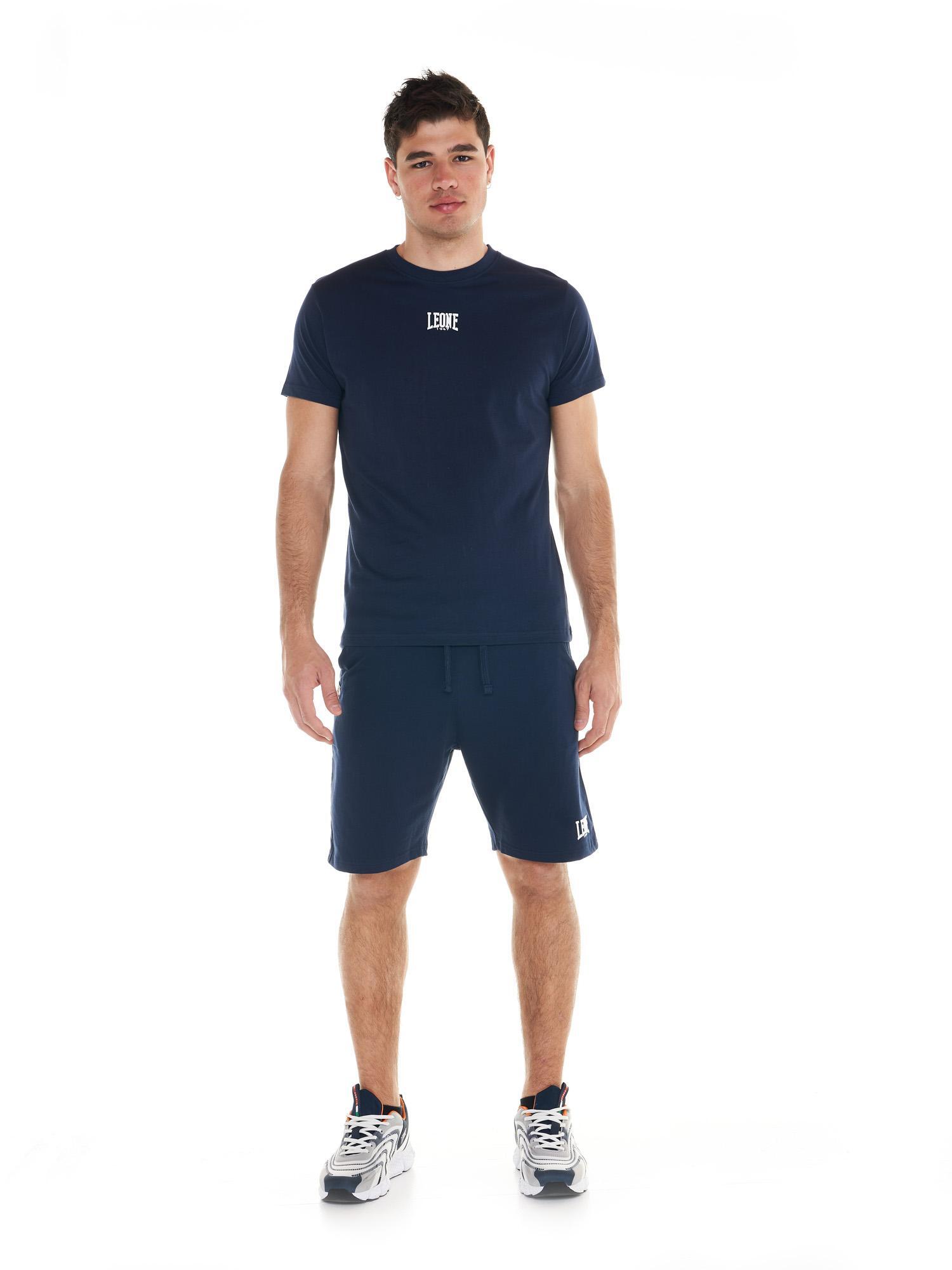 Set complet pentru bărbați, format din tricou și pantaloni scurți Leone Basic
