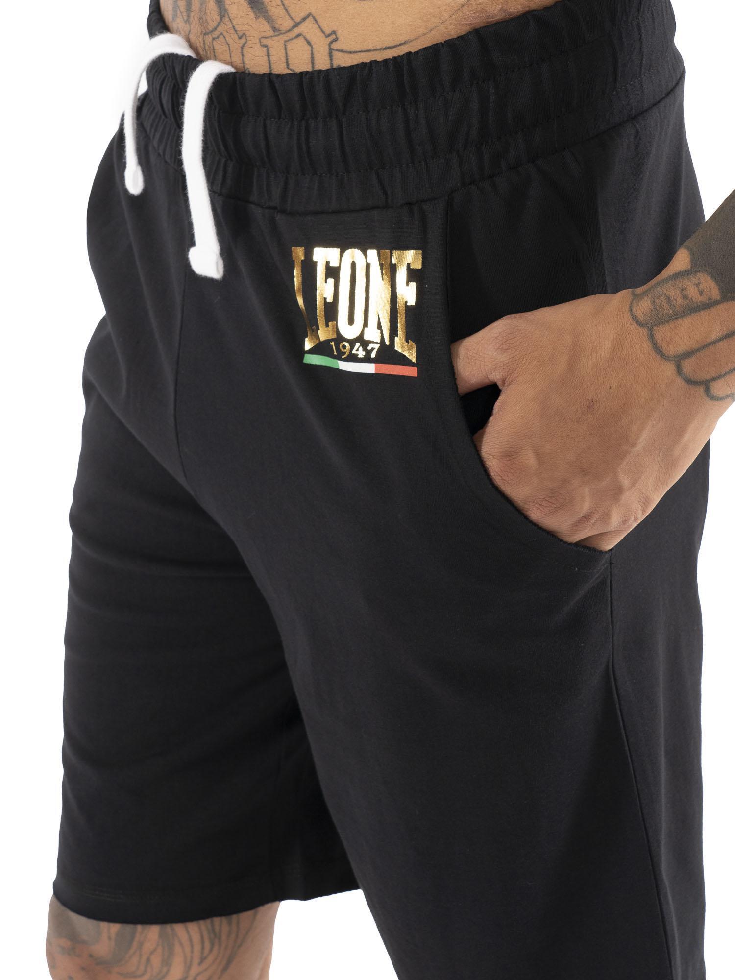 Completo set da uomo composto da t-shirt e pantaloncini Leone Basic 3/7