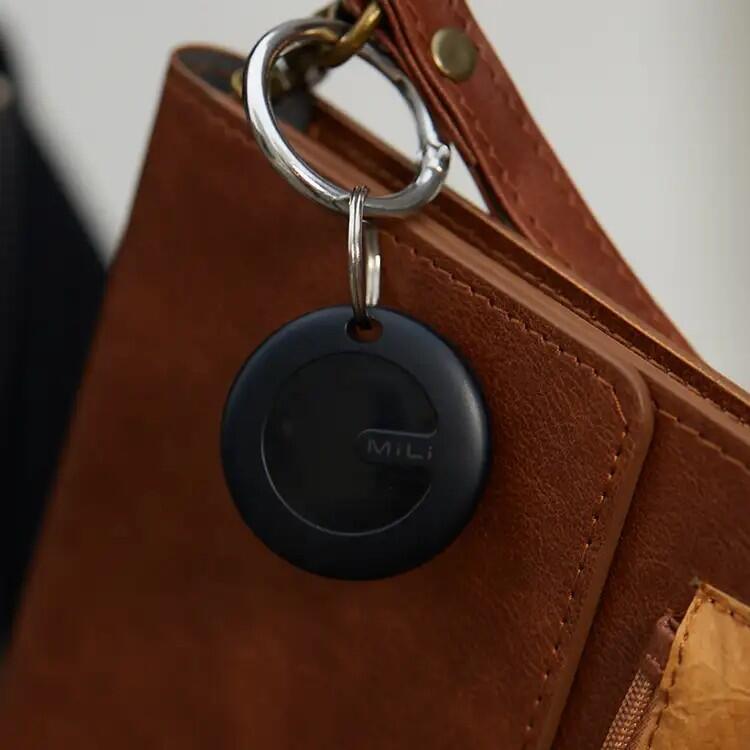 Lokalizator czarny bluetooth x3 z czarnym etui z zawieszką dla iOS MILI MiTag 7/7