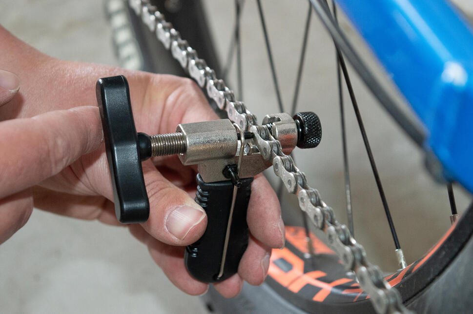 Narzedzie do naprawy lancucha rowerowego - Rozbiórka lancucha rowerowego