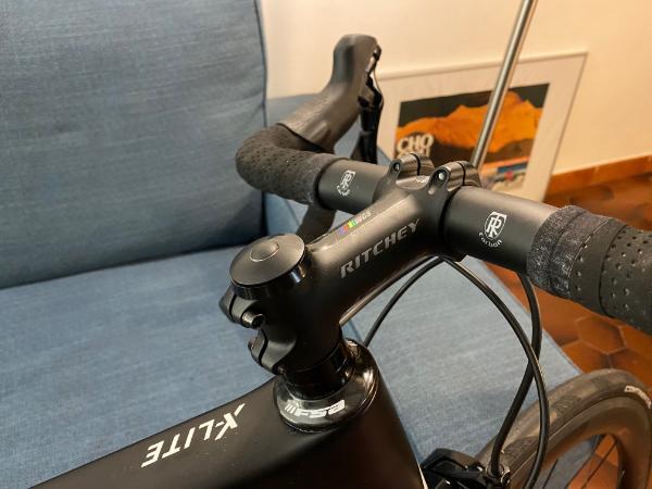 Entre Particuliers - Vélo de compétition Rose Xlite 06, tout carbon, 6. 3/6