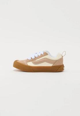 VANS KNU SKOOL