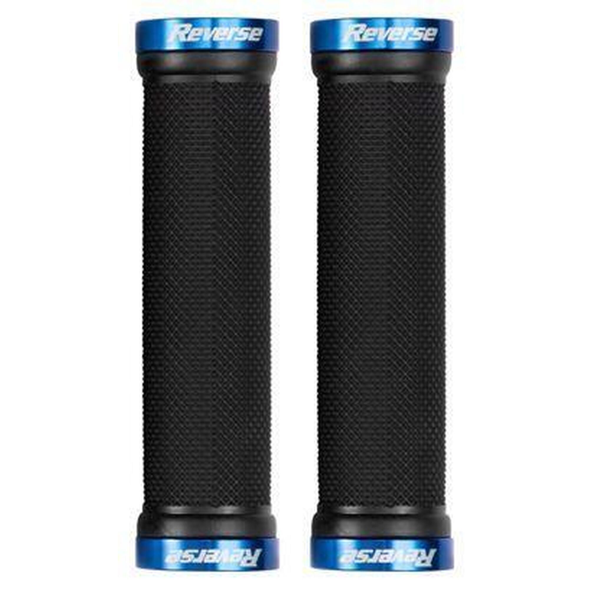 REVERSE Paire de Grips Lock On Noir Bleu      2690€ 3300€ -18%    * La vente débute le 03/07/2025    REVERSE REVERSE Paire de Grips Lock On Noir BleuVendu exclusivement en ligne   