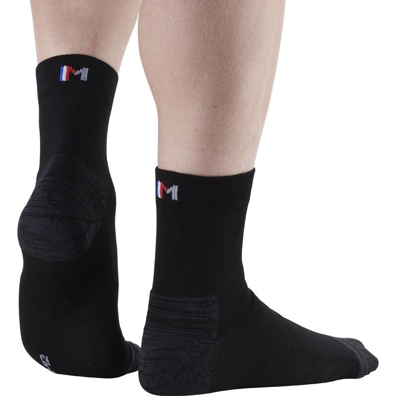 Chaussettes basses en coton bio. 4/5