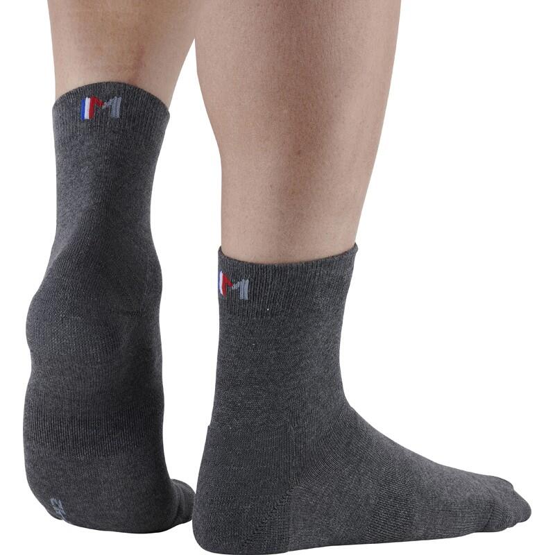 Chaussettes basses en coton bio. 4/5
