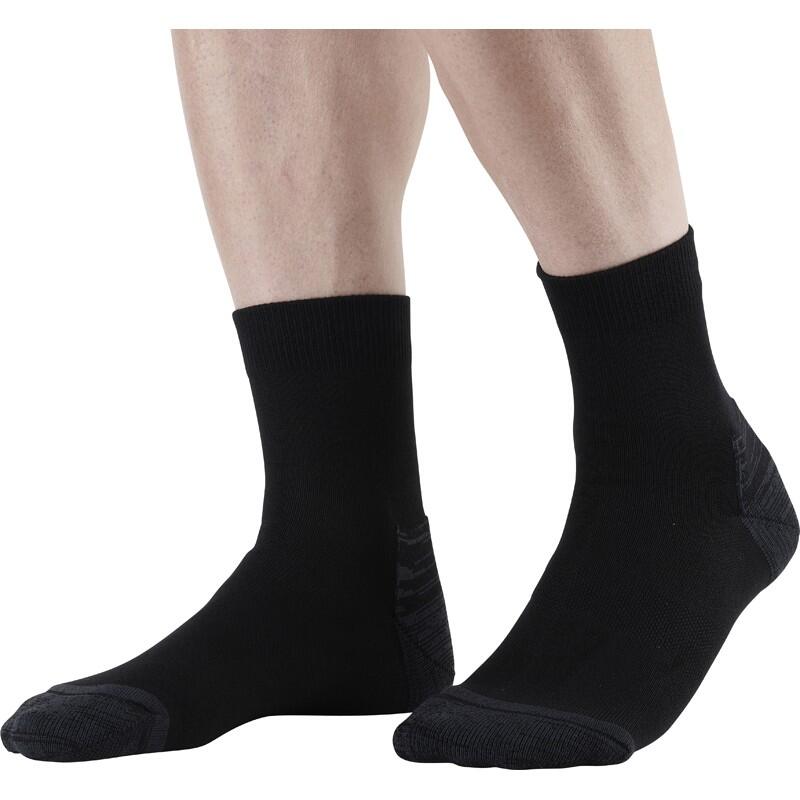 Chaussettes basses en coton bio. 2/5