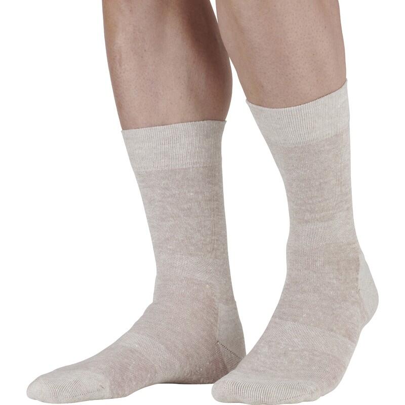 Chaussettes en lin et coton.