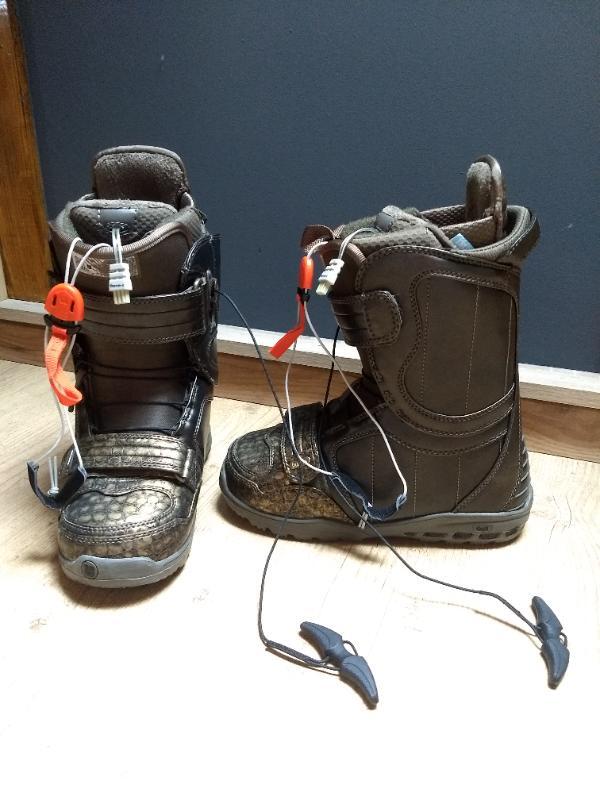 Tussen Particulieren - Hippe snowboardboots in perfecte staat! 5/6