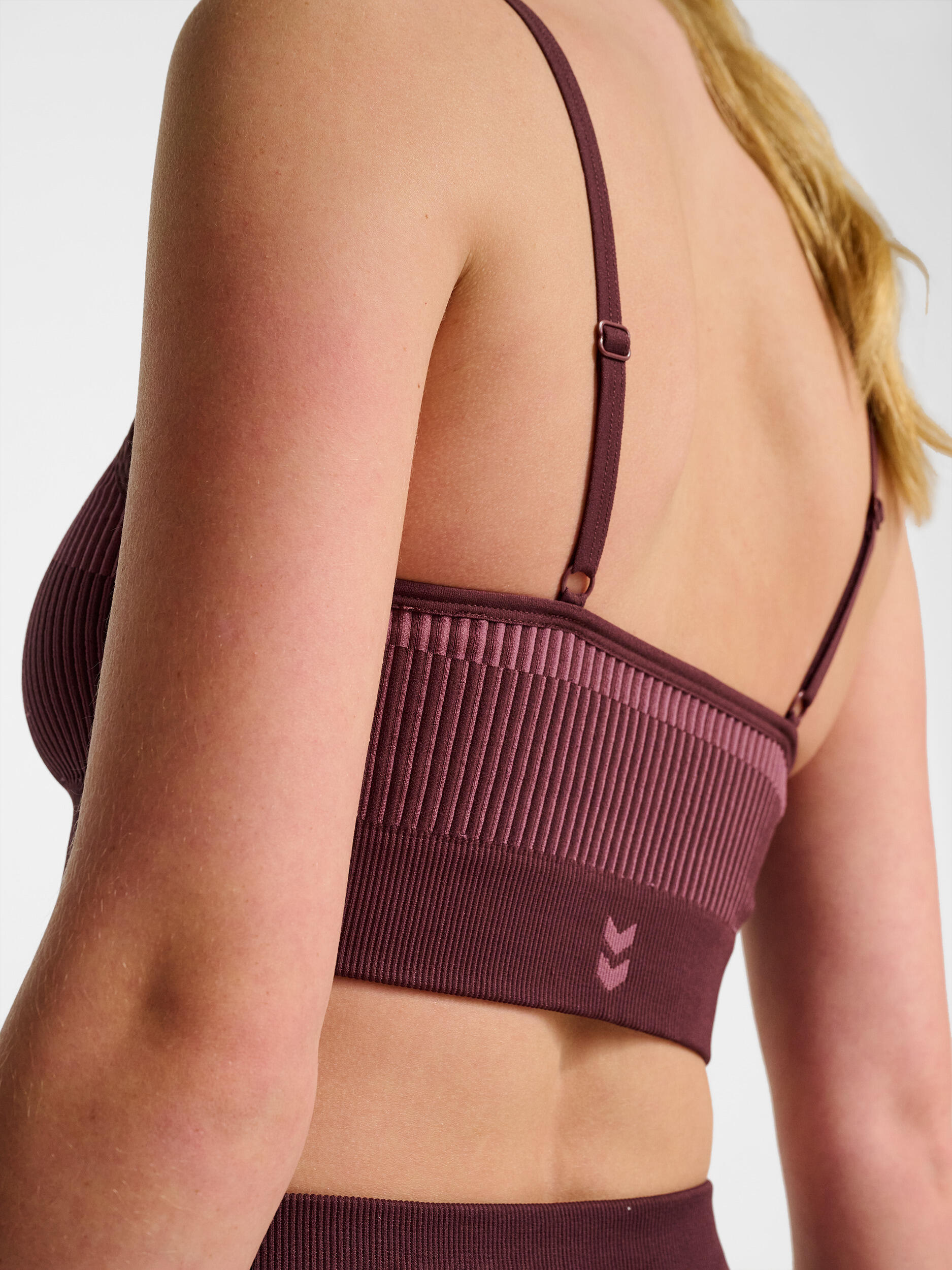 Soutien de apoio para mulher Hummel Low 4/7