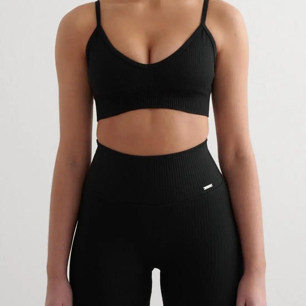 Women's Sports Bra Ribbed Seamless Light Support Removable Pads Deep Cut Black