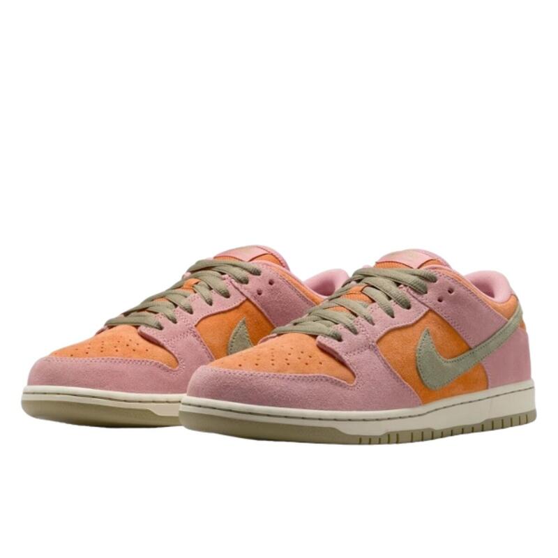 SB Dunk Low Red Stardust