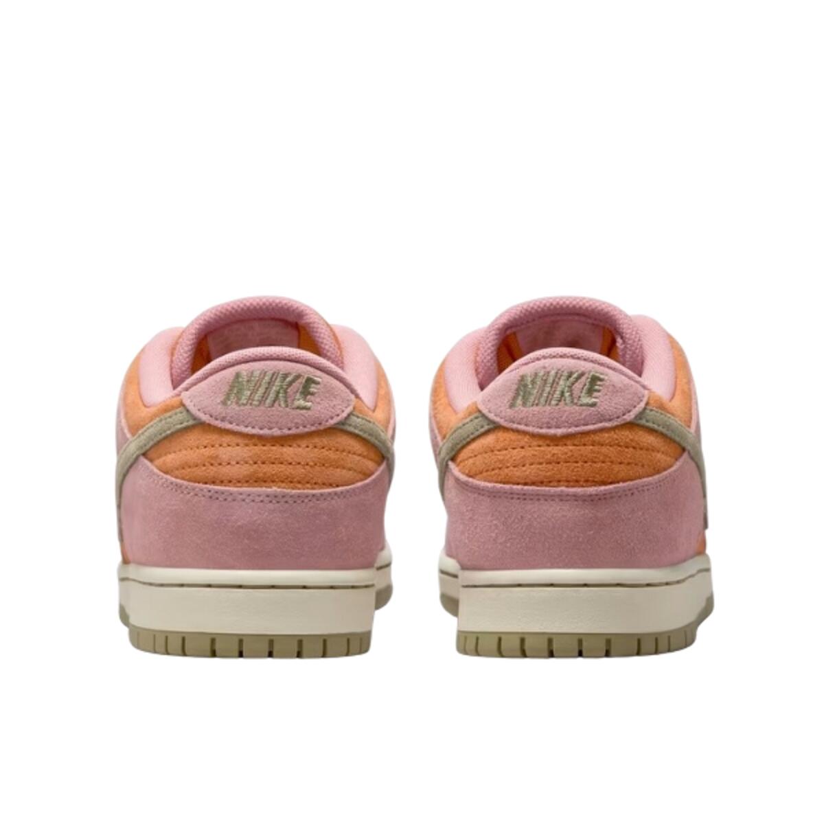 Zapatillas  SB Dunk Low Red Stardust 3/4