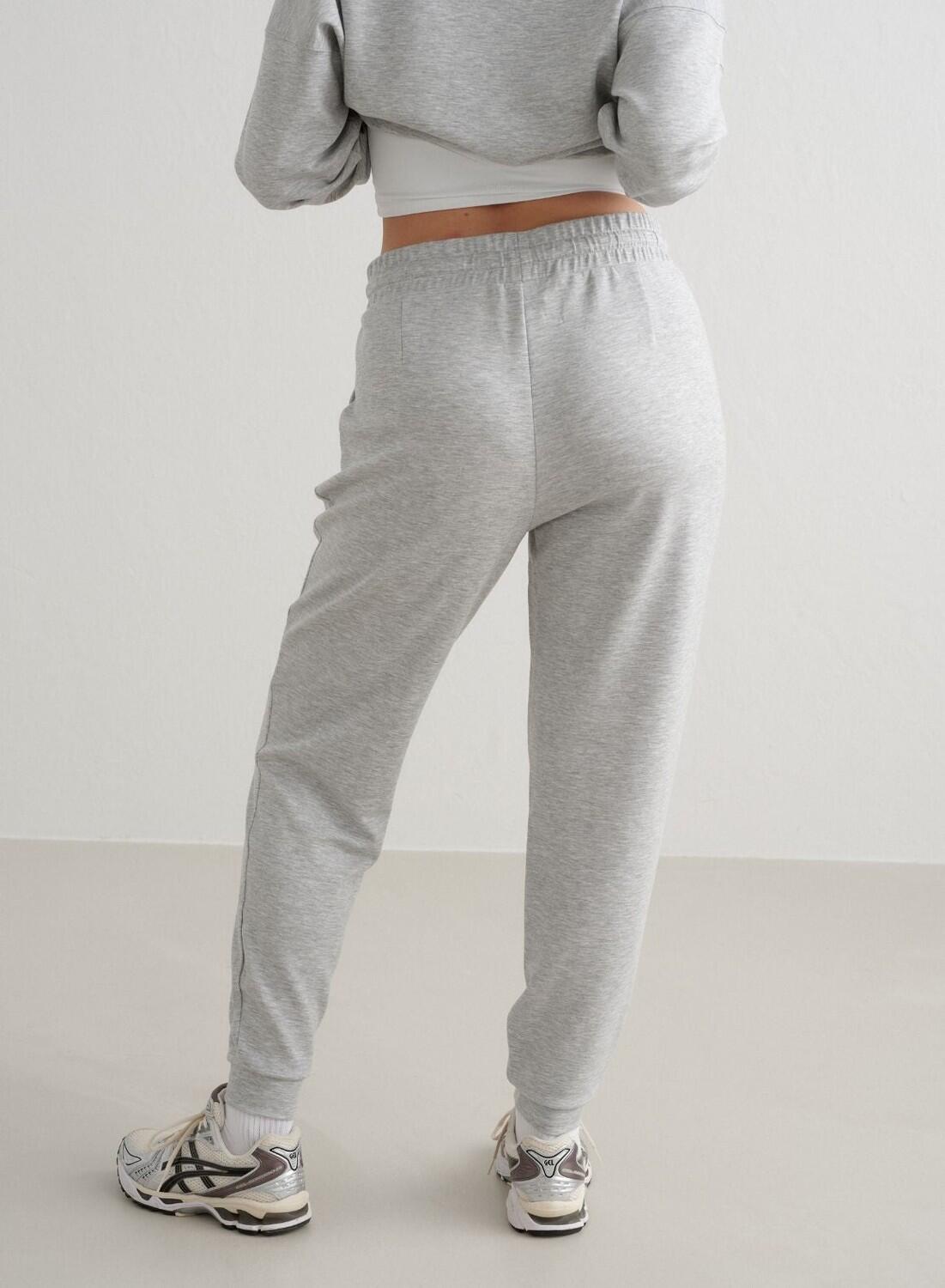 Damskie spodnie dresowe regular fit, ściągacze Comfy Modal jasnoszary melanż 2/4