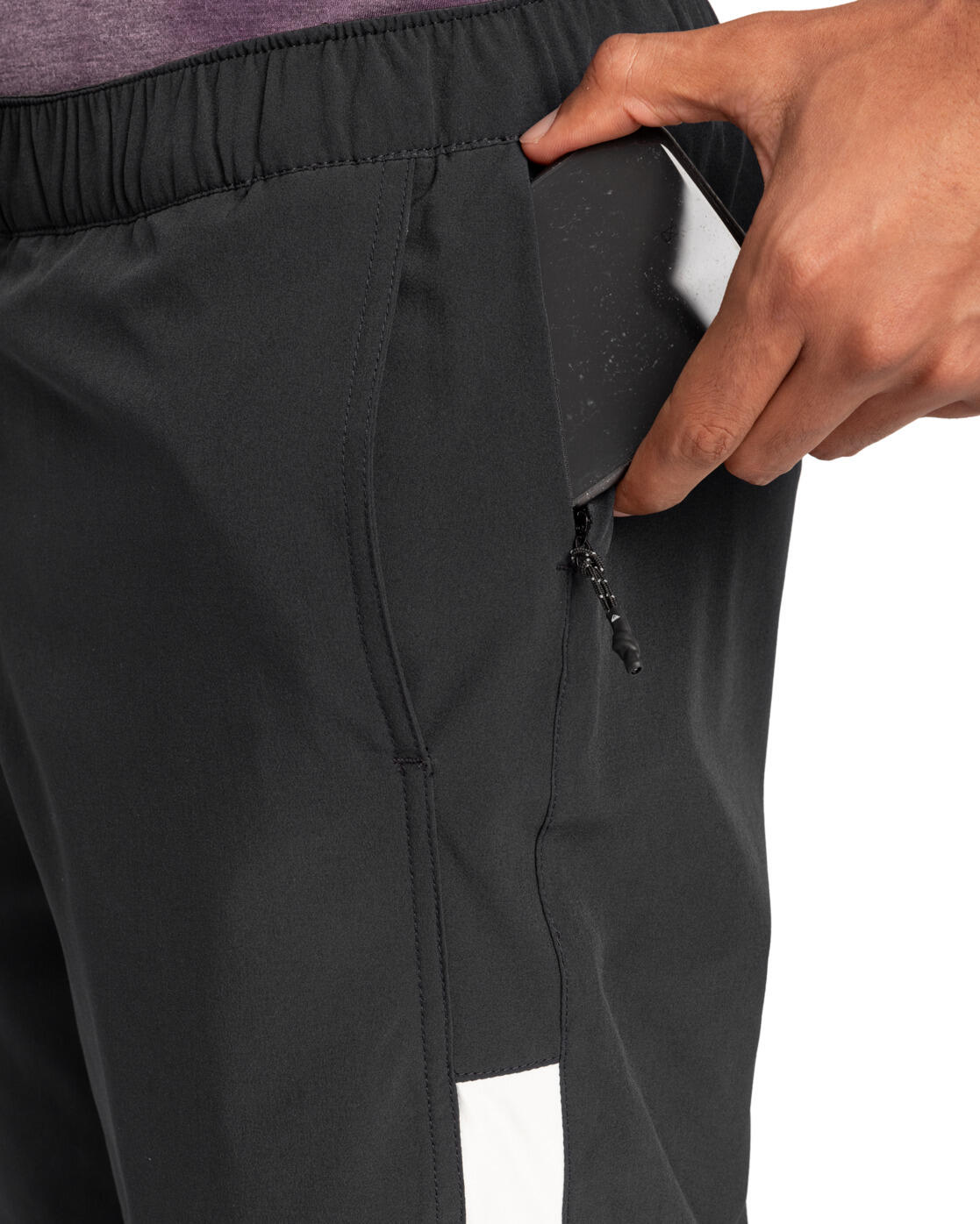 Short de sport OMNI TRAINING 17" Noir Homme 3/4