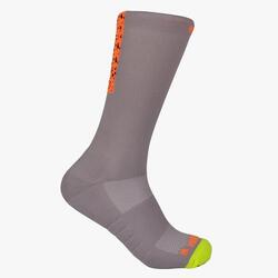Chaussettes running été gris orange respirantes Mooquer Nebular Run