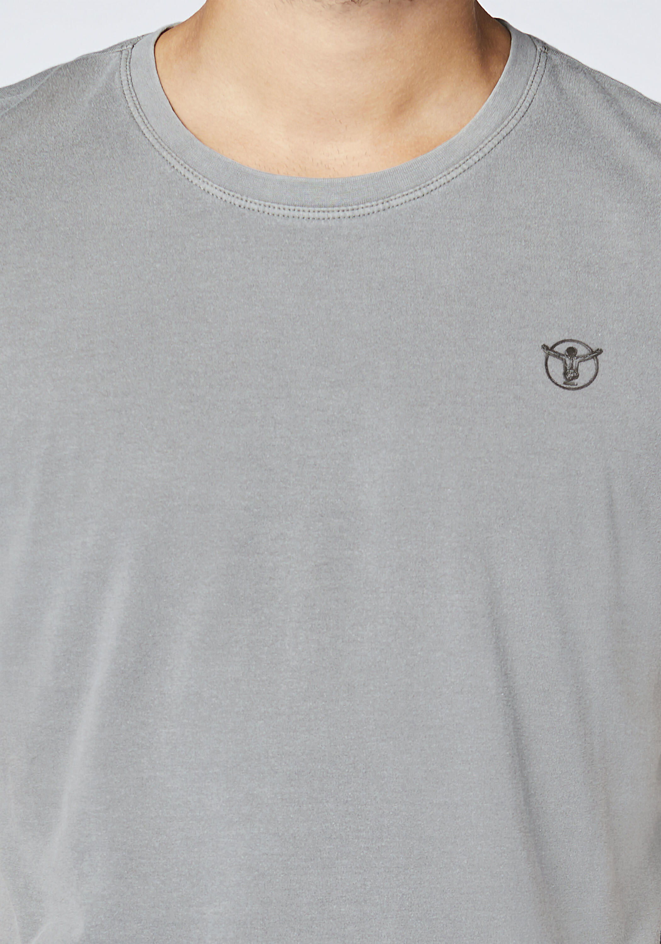 T-Shirt mit dezentem Jumper-Motiv 5/7