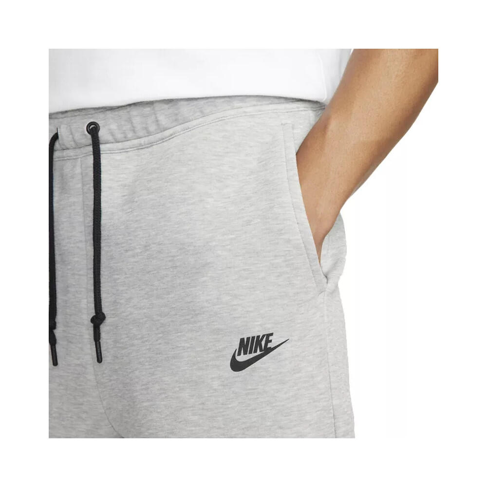 Calções Nike Tech Fleece Short Nike 3/7