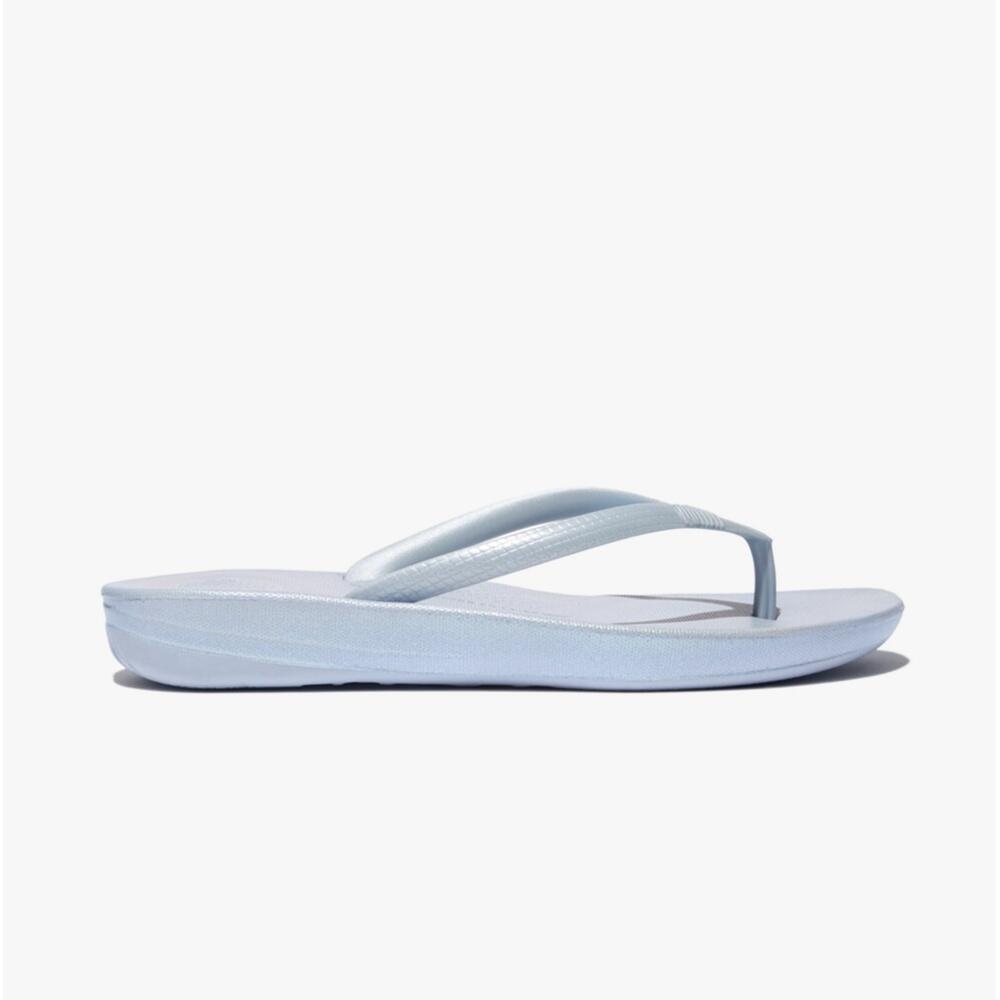 FIT FLOP Iqushion Pearlized Ergonomic Womens Poolside Slip On Flip Flops
