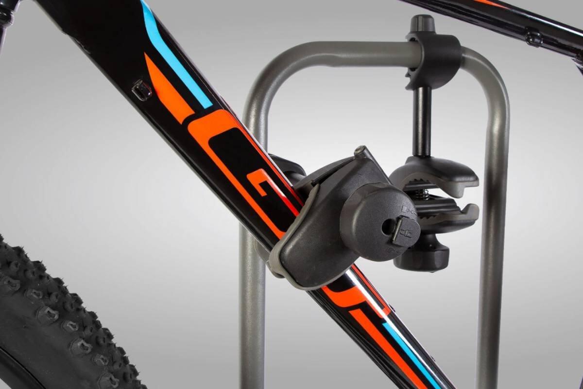 Nosič kol na tažné zařízení | BUZZRACK E-HORNET 3 pro 3 elektrokola 4/7