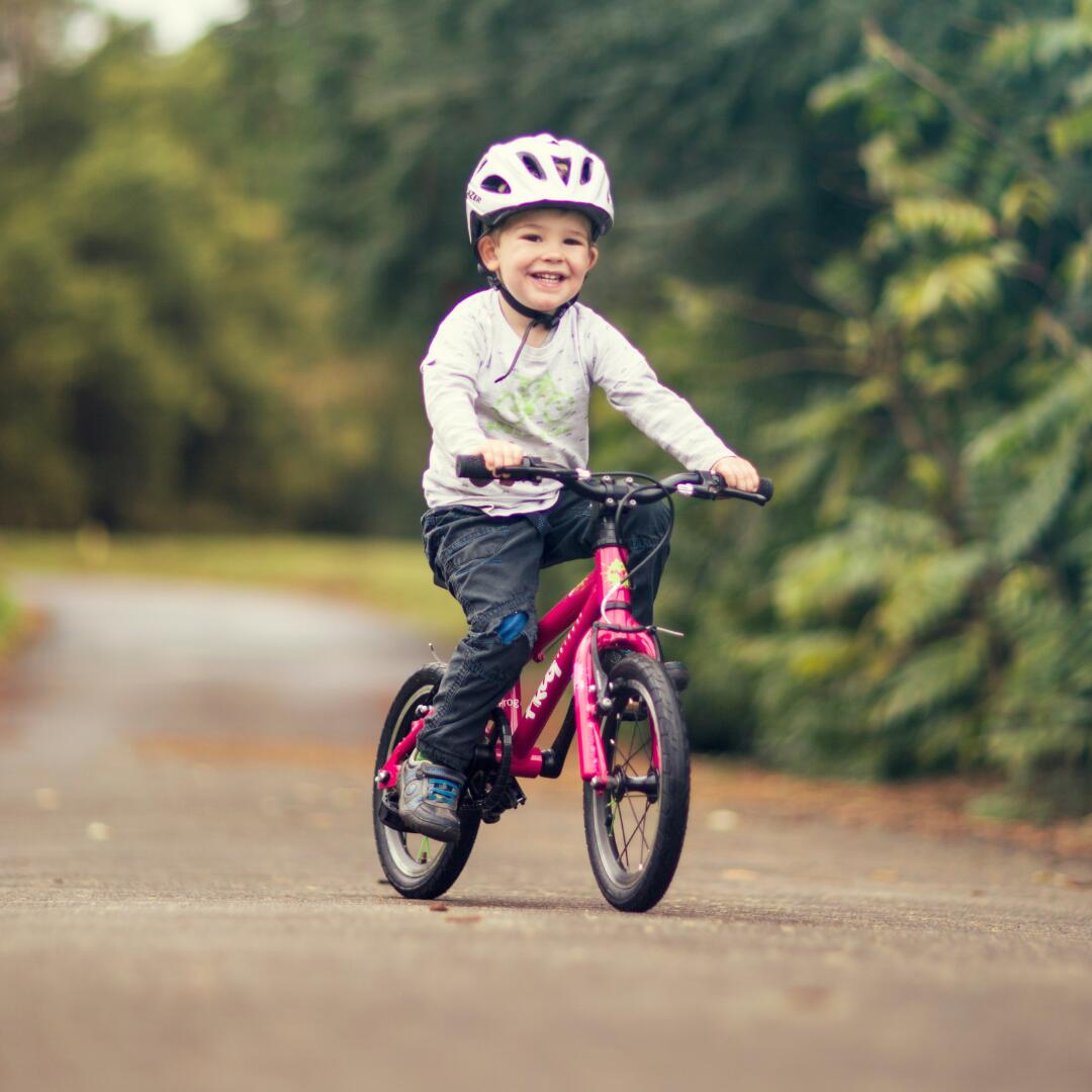 Frog Bikes Red Frog 44 Kids Bike 16” Wheel | Age 4-5 | First Pedal Bike 4/5