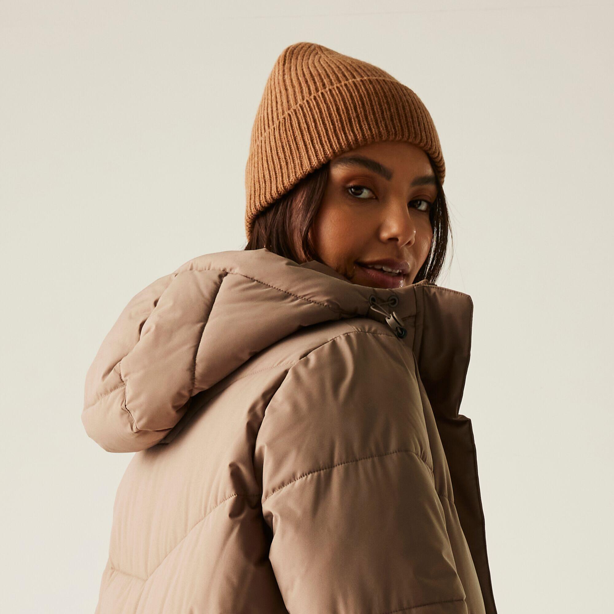 Veste Eloria longue matelassée isolante à capuche pour femme 5/7
