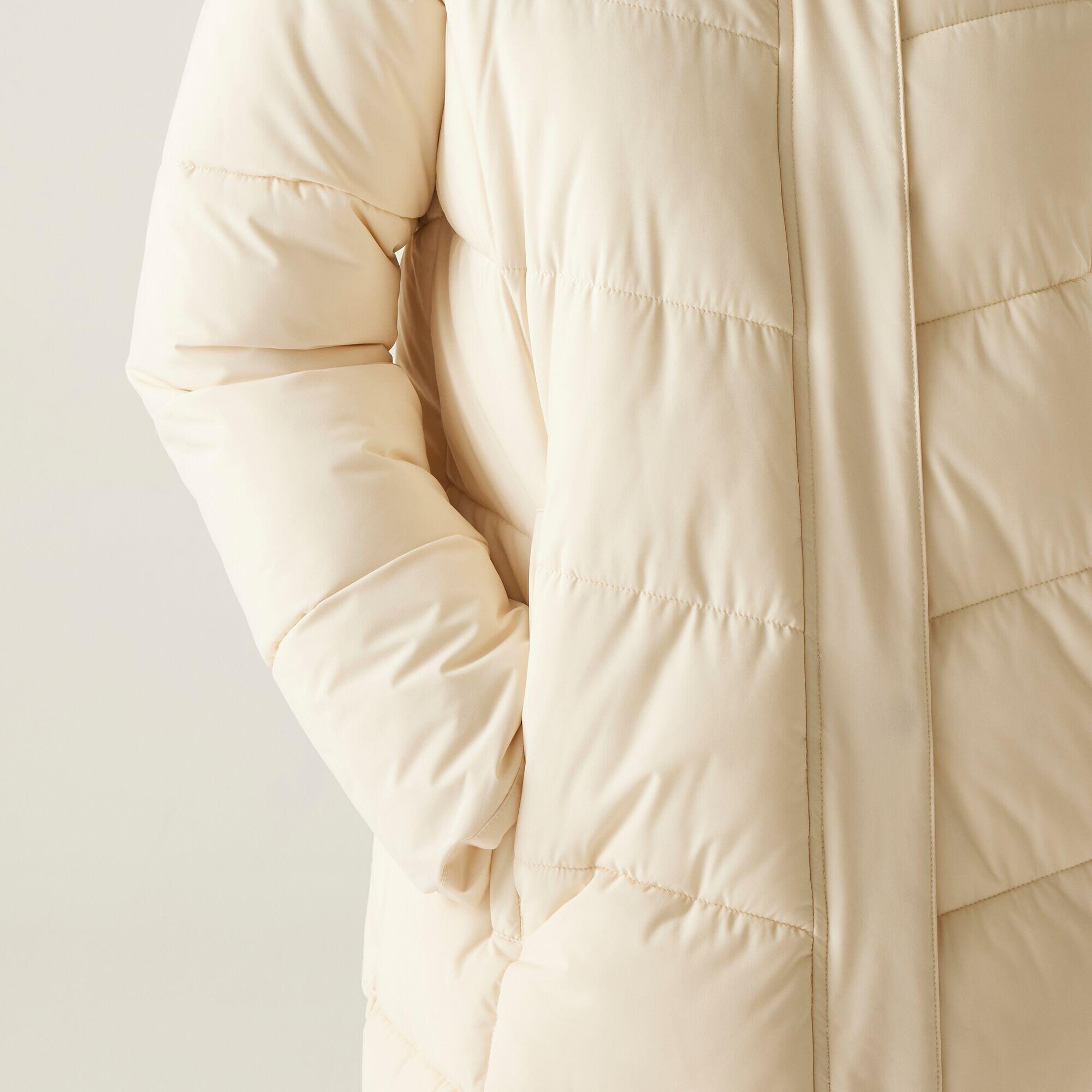 Veste Eloria longue matelassée isolante à capuche pour femme 6/7