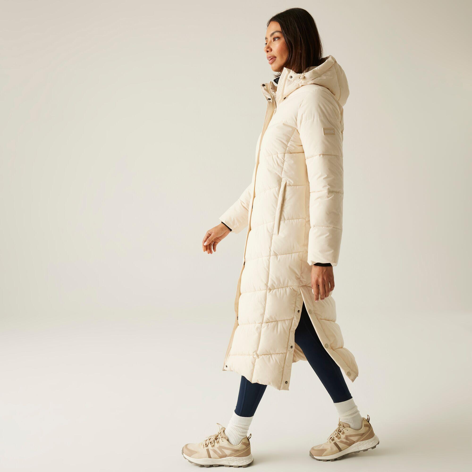 Veste Eloria longue matelassée isolante à capuche pour femme 3/7