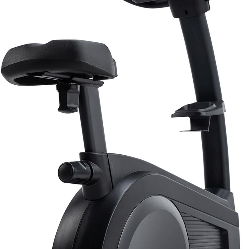 G LE Upright Bike 4/7