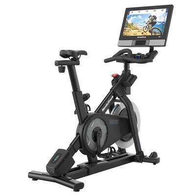 Hometrainer studio s22i aangesloten ifit