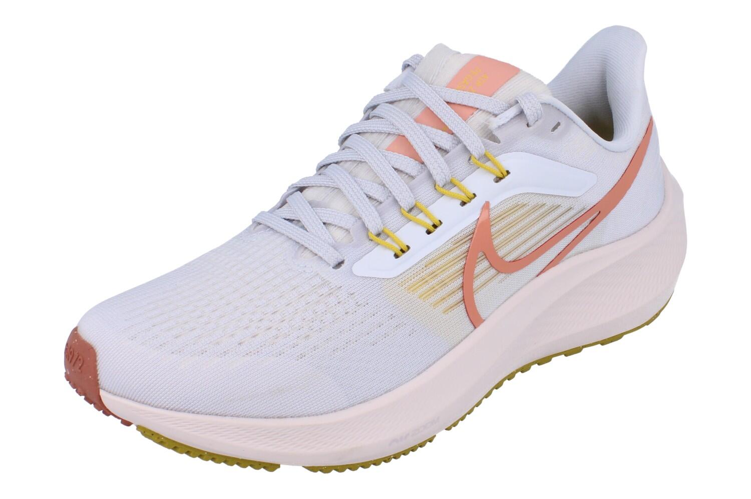 Nike Womens Air Zoom Pegasus 39 Trainers 1/1