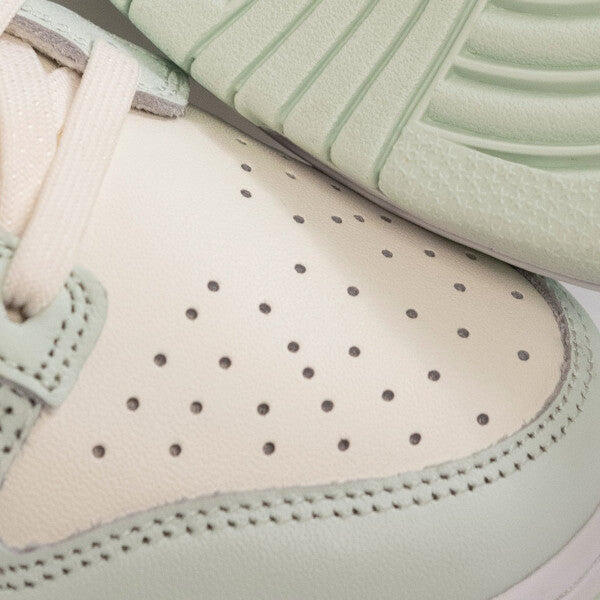 Dunk Low Barely Green 5/6