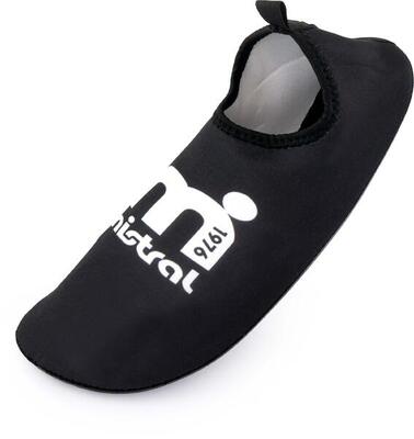 Mistral Aquasock Jacarei Black 45: Flexible Wasserschuhe