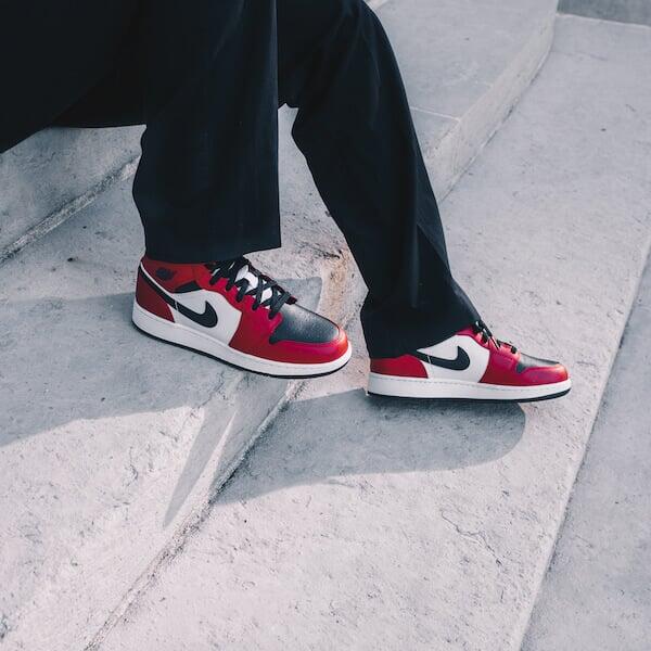 Sportschoenen Air Jordan 1 Mid Chicago Black Toe 5/6