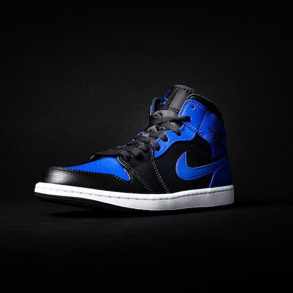 Air Jordan 1 Mid Hyper Royal Tumbled Leather 5/6
