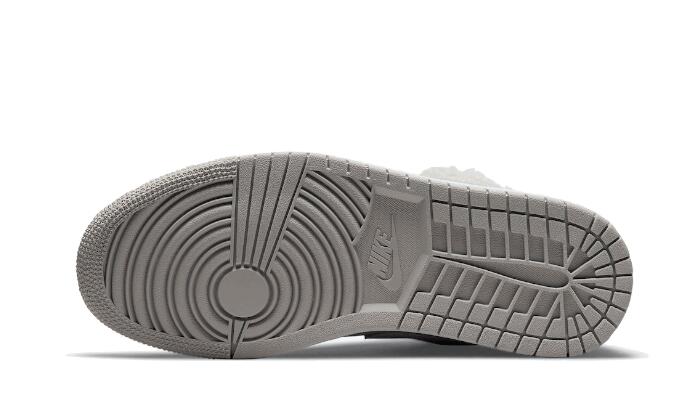 Air Jordan 1 Low SE Sherpa Fleece 2/3