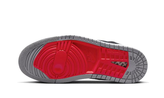 Air Jordan 1 High Zoom Air CMFT 2 Black Fire Red Cement 2/3