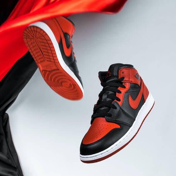 Air Jordan 1 Mid Banned (2020) 6/6