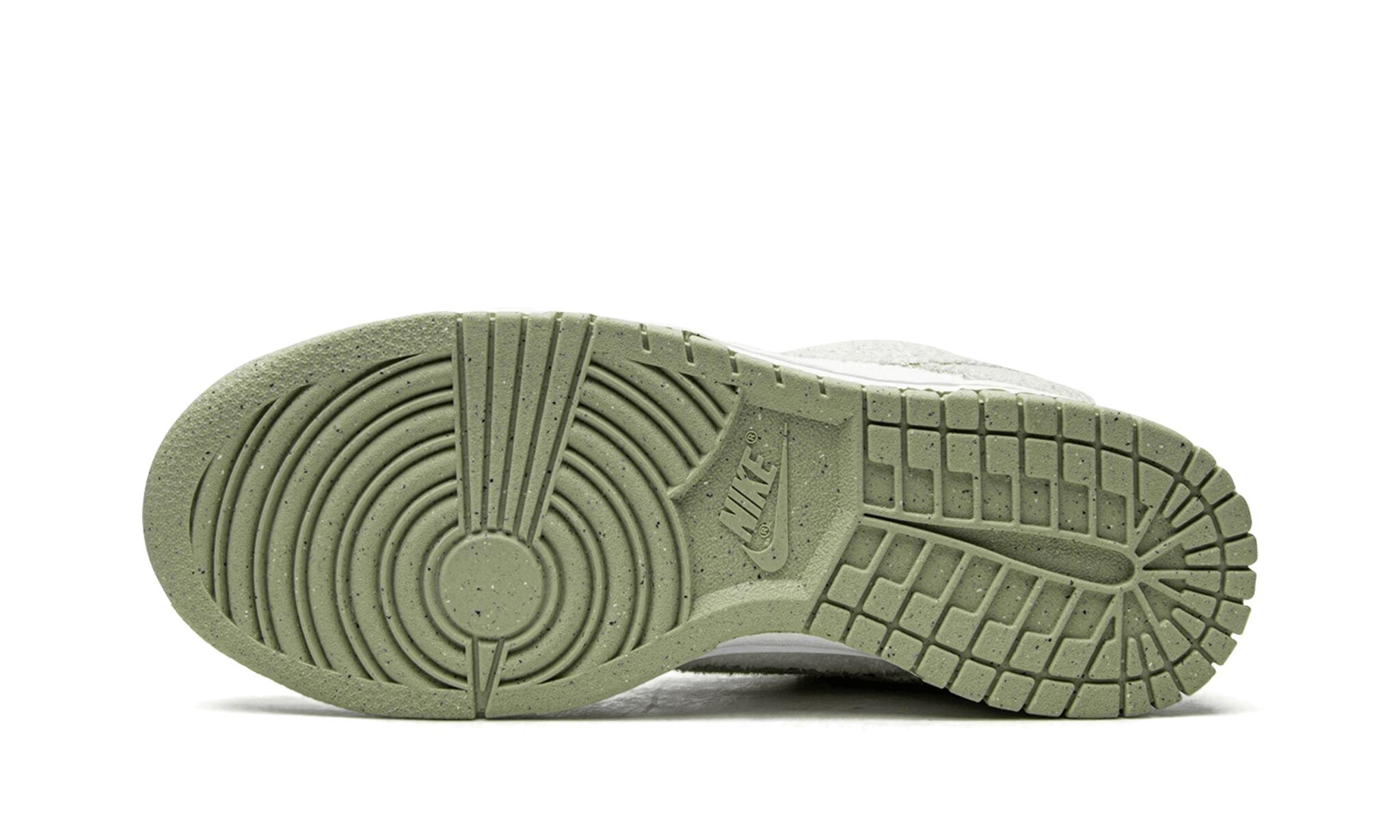 Dunk Low SE Fleece Green 3/4