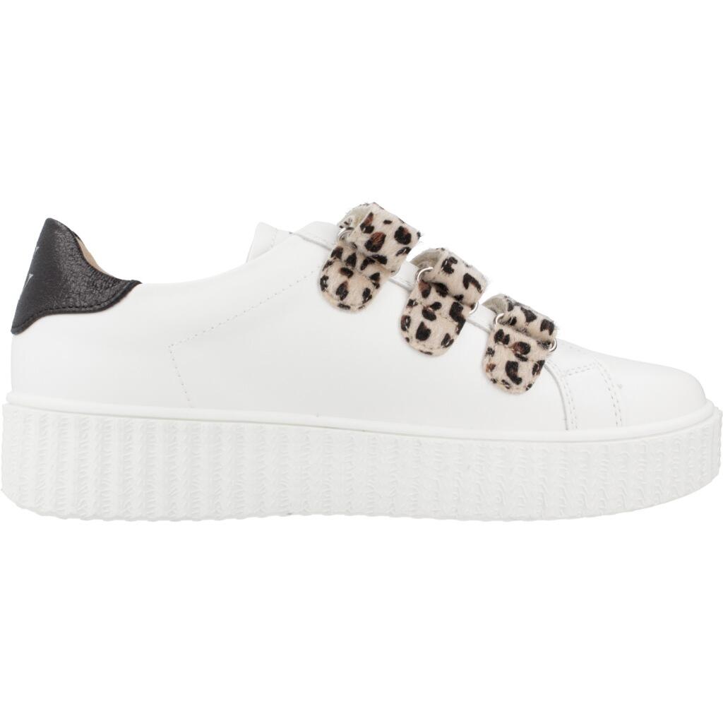 Baskets Vanessa Wu Modèle Maggie Couleur Imprimé Animalier 4/5