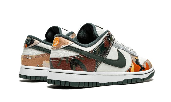 Dunk Low SE Sail Multi-Camo 2/4
