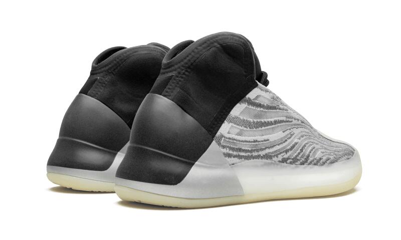 Yeezy QNTM (Lifestyle Model) 2/3