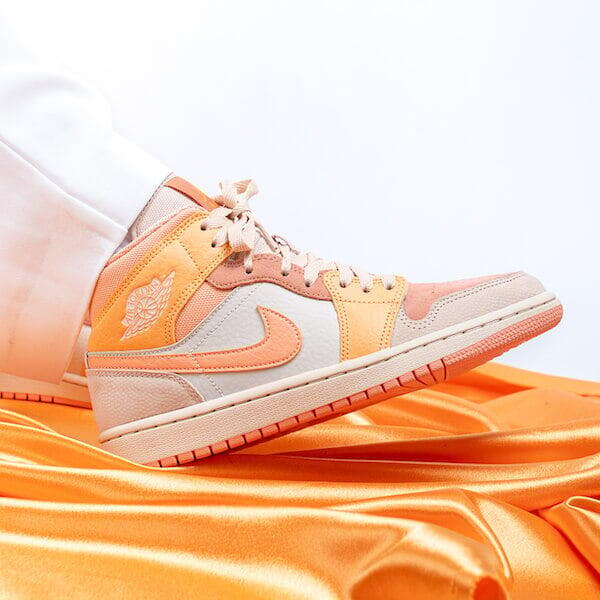 Air Jordan 1 Mid Apricot Orange 4/6
