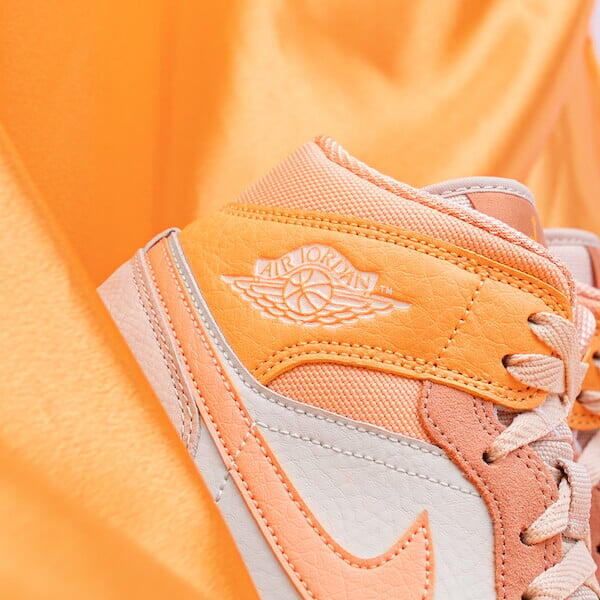 Air Jordan 1 Mid Apricot Orange 5/6
