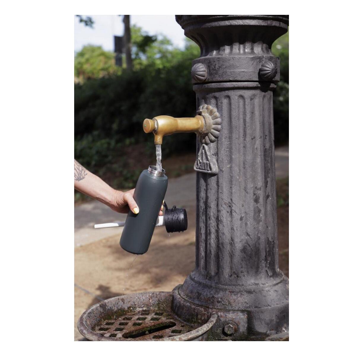 Bouteille isotherme filtrante 0.7l noir 4/7
