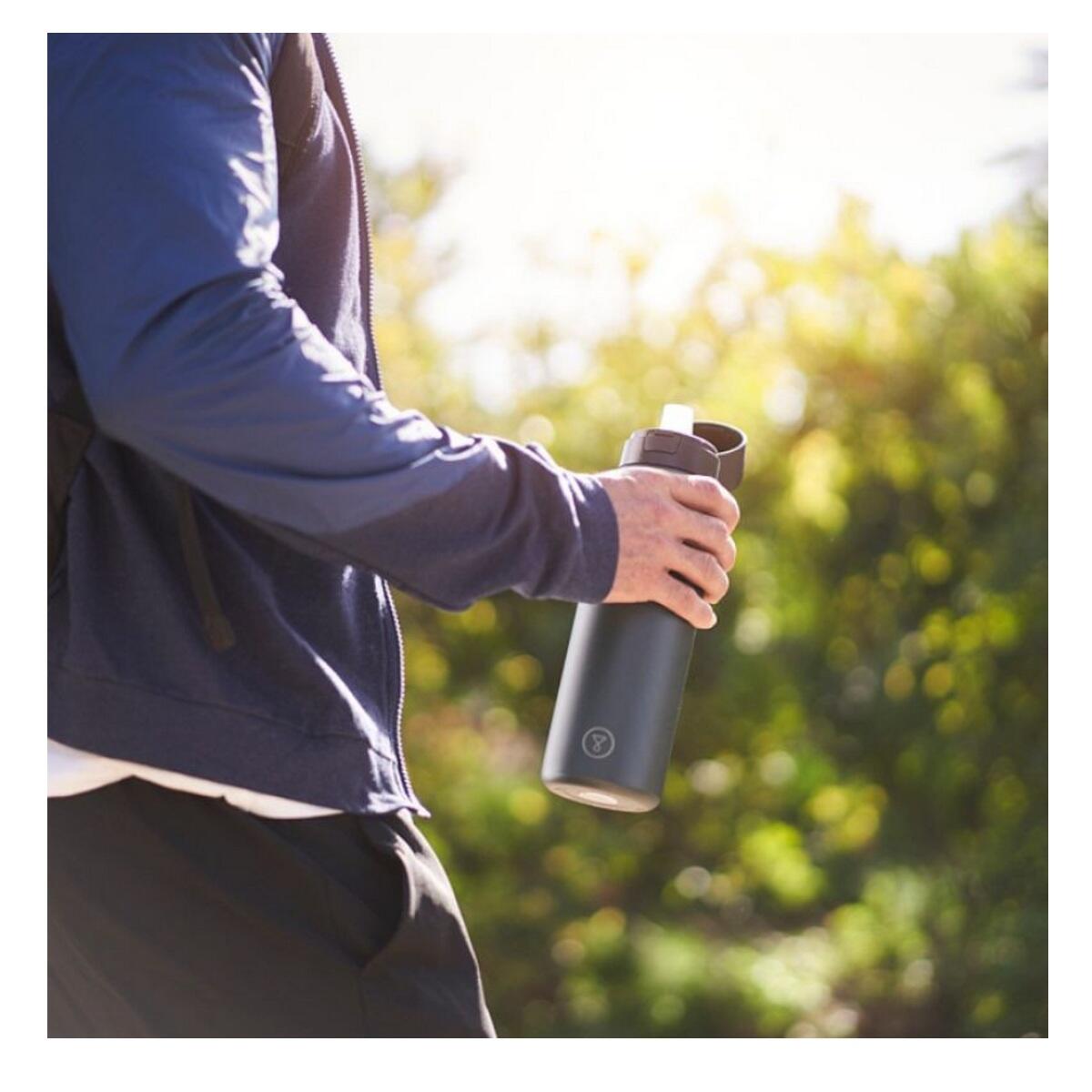 Bouteille isotherme filtrante 0.7l noir 3/7