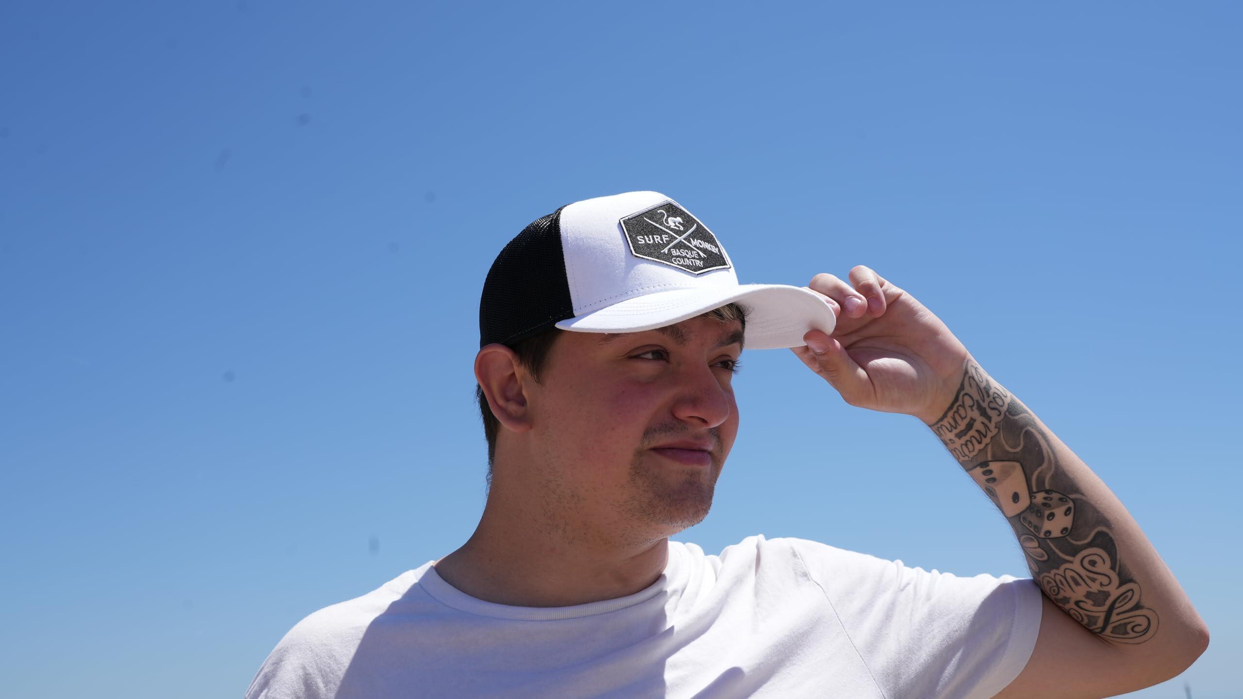 Gorra Trucker - 5 Paneles / Reciclada / Adulto / Talla única (Blanco/Negro) 5/5