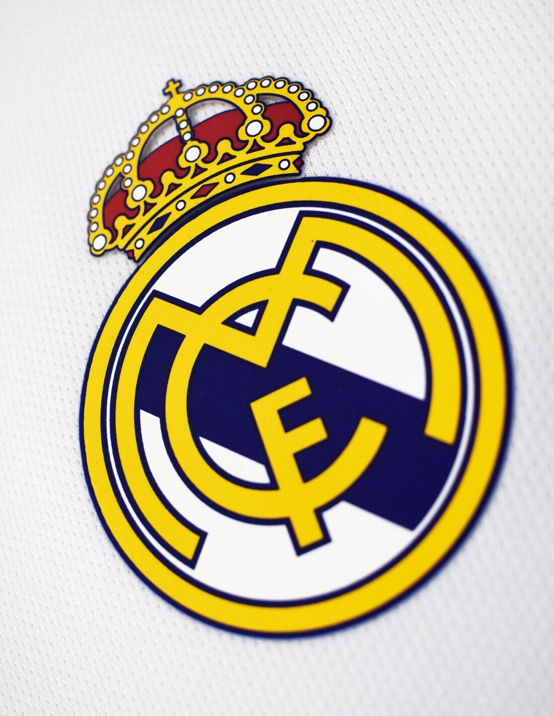 Camiseta local juvenil del Real Madrid Mbappé n.° 10 2025/26 blanca 5/5