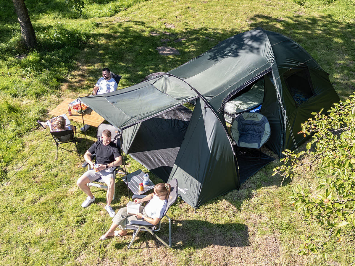 Tweedehands - Koepeltent Västervik 5 - Kampeertent 5 pers - 3 ingangen 4/7