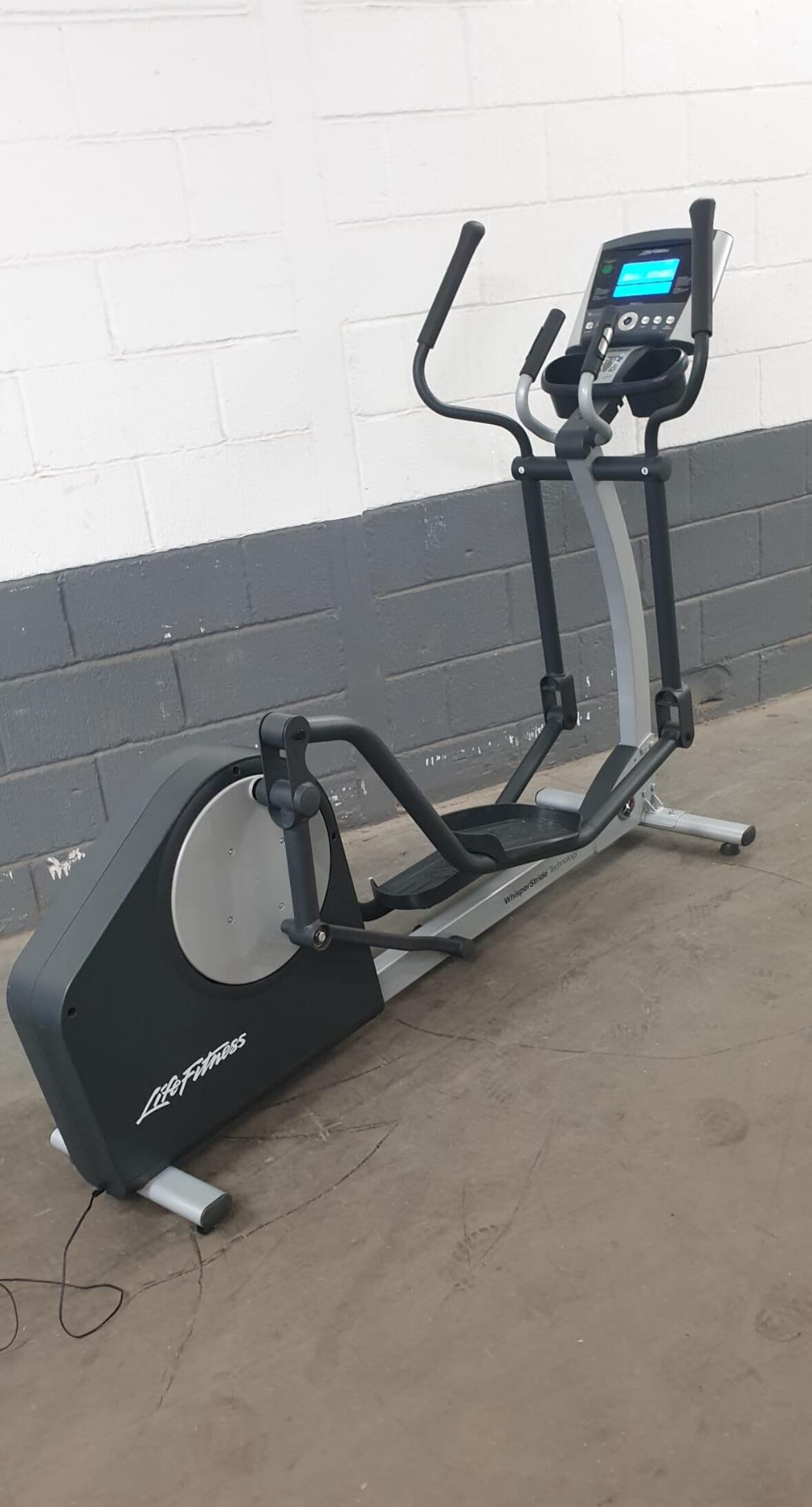 LIFE FITNESS Second Life - Life Fitness X1 Elliptical Cross Trainer - Good Condition