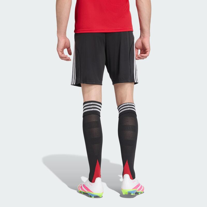 Short domicile Manchester United 25/26